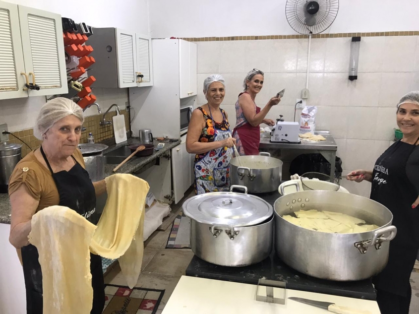 MÃO NA MASSA! MÃO NA MASSA!